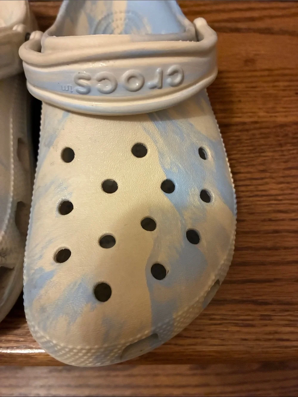 CROCS Kids Tie-Dye Clogs in Light Blue and Cream